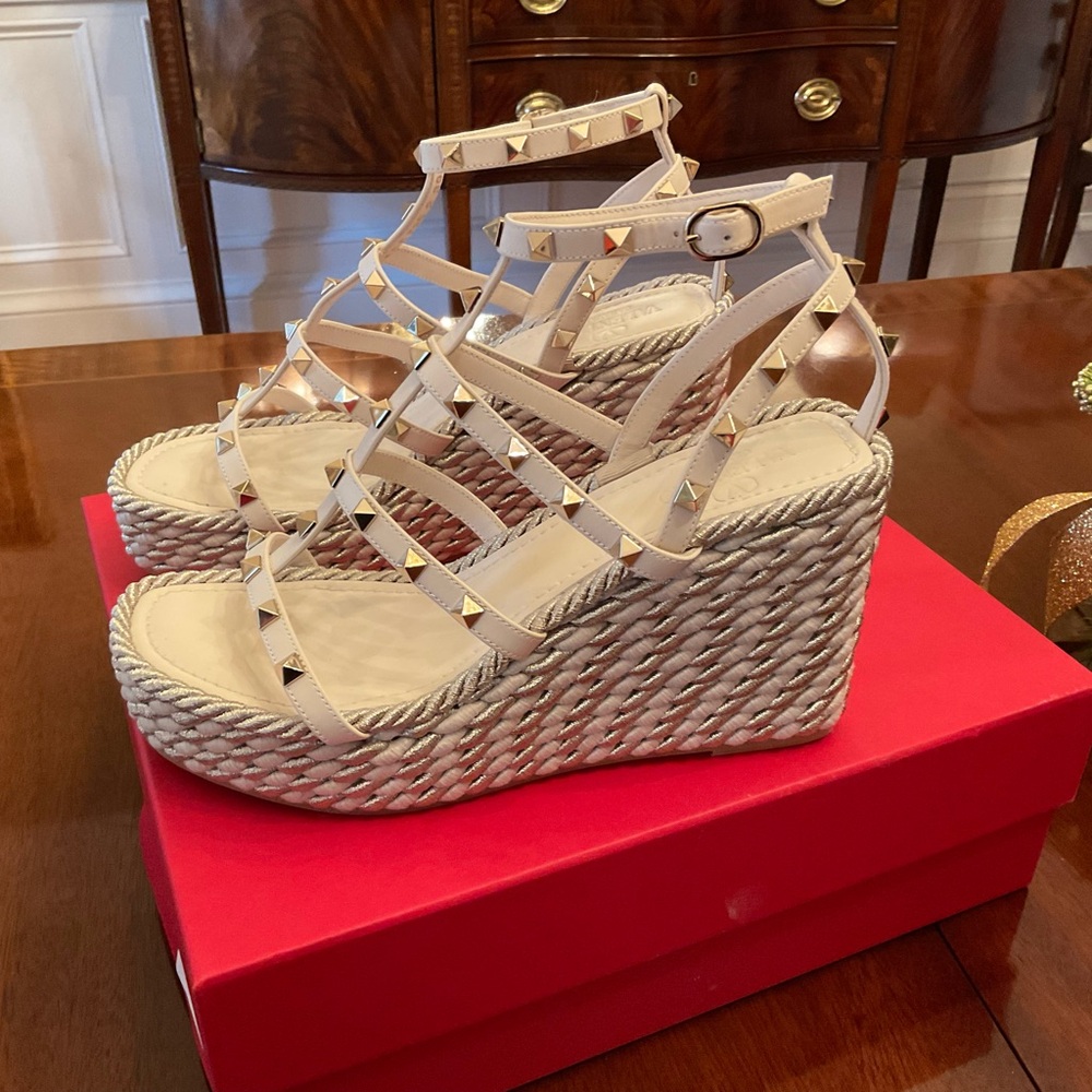 Valentino Garavani Ivory Leather Pyramid-Stud Espadrille Wedges